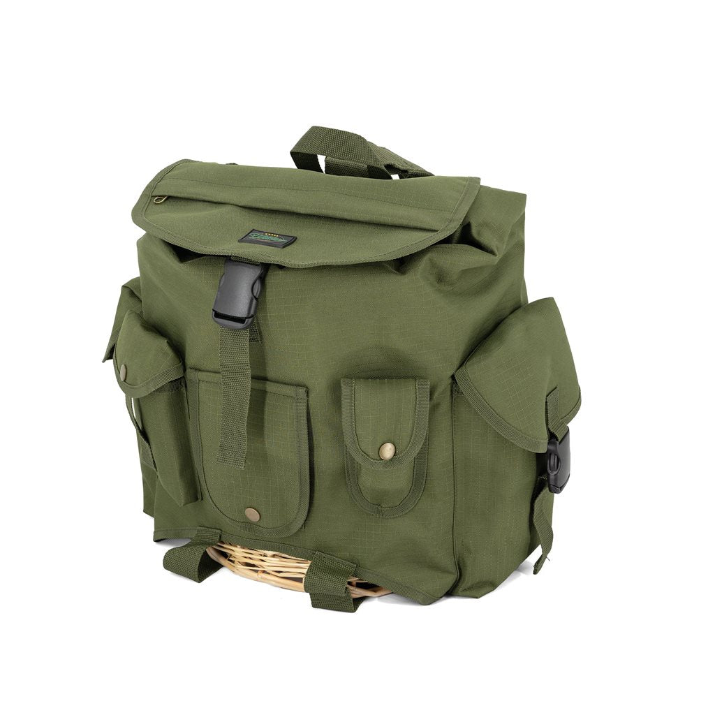 Mochila NUSE para setas verde con inserto de mimbre
