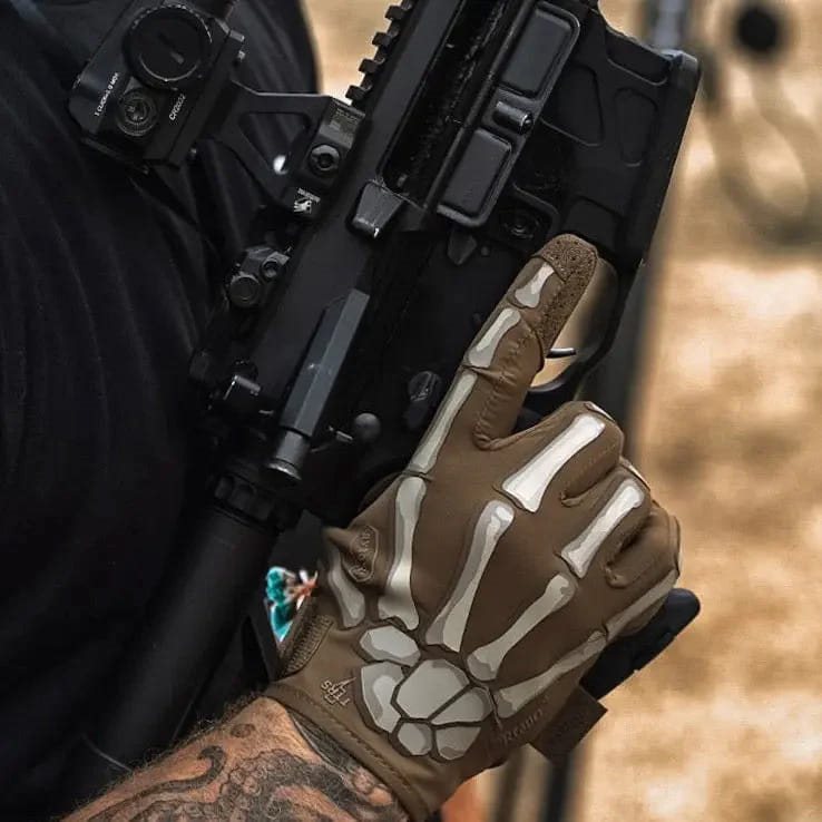 Guantes tácticos REAPER GHOST COYOTE en color coyote, guantes de tiro compatibles con pantallas táctiles