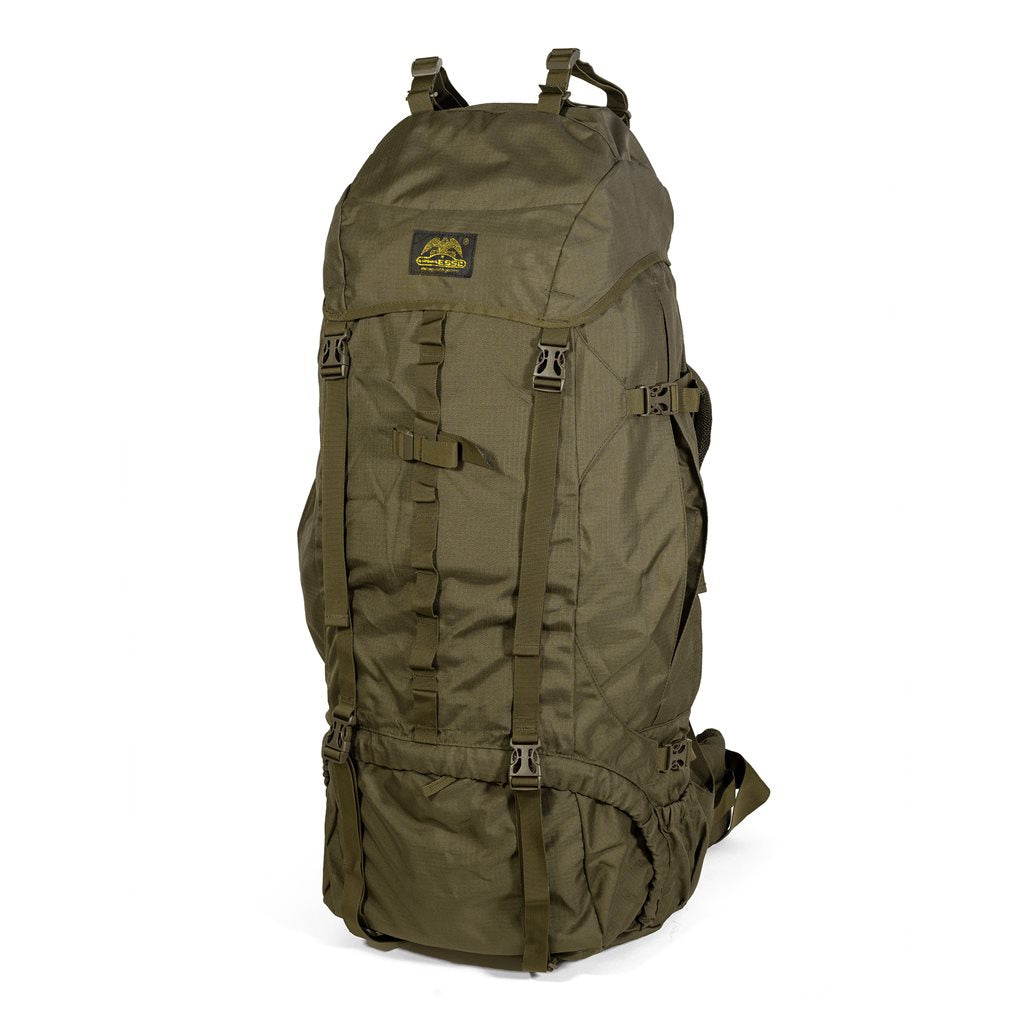 Mochila trekking XXL 104 L verde con refuerzo interno, sistema de espalda ajustable y dos compartimentos
