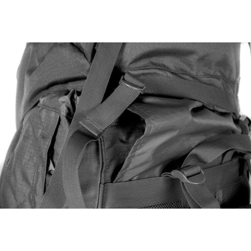 Mochila trekking XXL 104 L verde con refuerzo interno, sistema de espalda ajustable y dos compartimentos