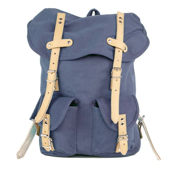 Mochila HIKING 15l azul con detalles en piel bovina y correas de cuero forradas en fieltro