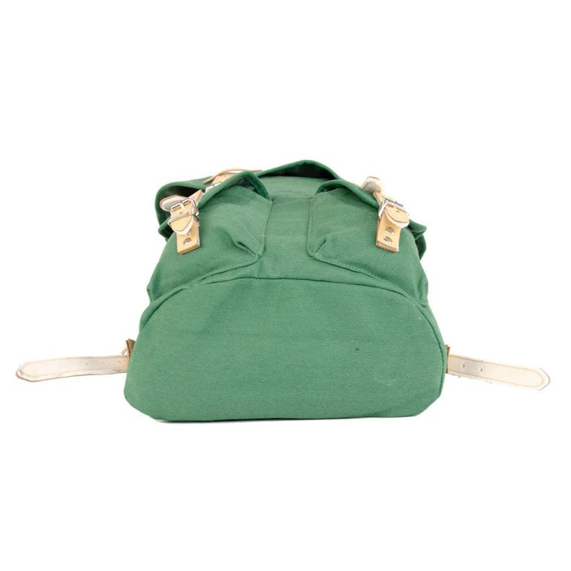 Mochila HIKING 15l azul con detalles en piel bovina y correas de cuero forradas en fieltro