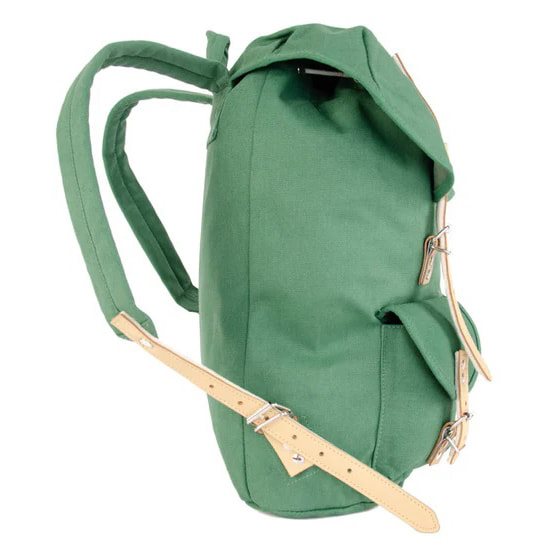 Mochila HIKING 15l azul con detalles en piel bovina y correas de cuero forradas en fieltro