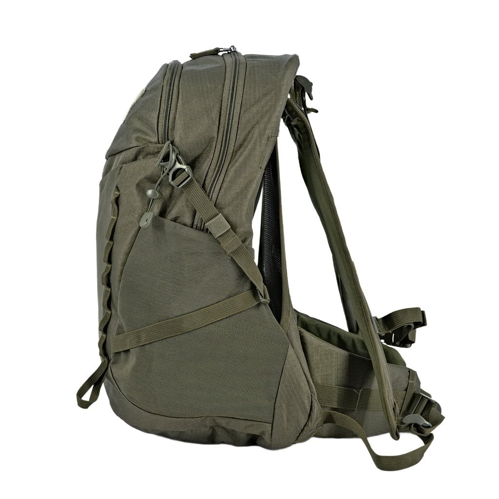 Mochila HIKING 25L verde, mochila de día con refuerzo y sistema de espalda ventilado
