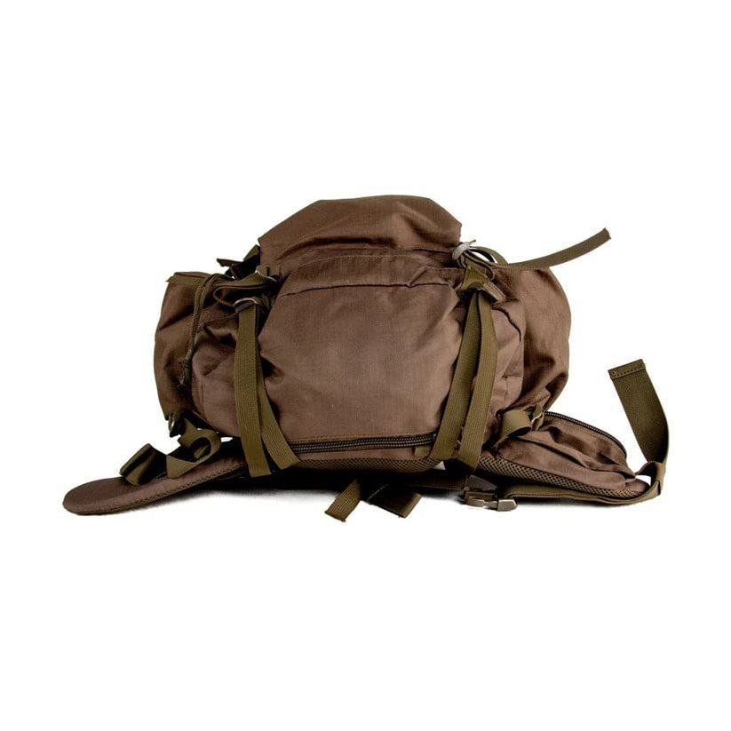 Mochila SQUAD LARGE 40L negra con cubierta, 4 bolsillos externos y correas en tapa y base