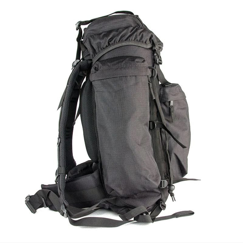 Mochila SQUAD 34L negra con funda protectora, carga superior, uso militar y civil