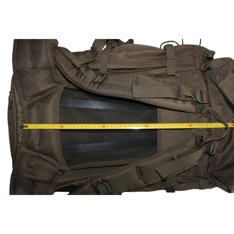 Mochila HIKING MEDIUM 35l negra con refuerzo y sistema de espalda ventilado