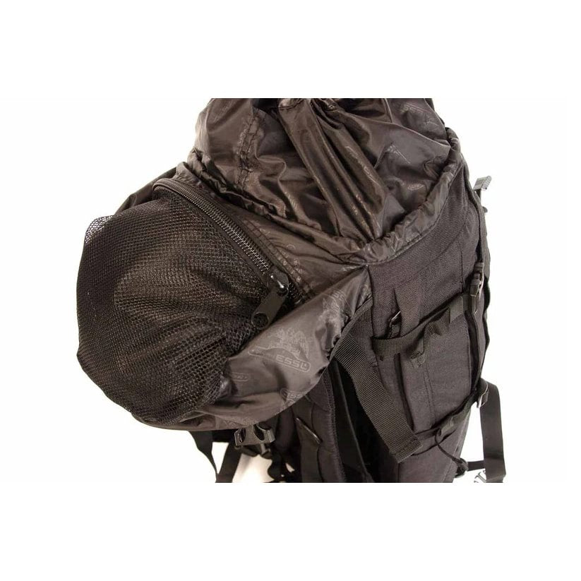 Mochila HIKING MEDIUM 35l negra con refuerzo y sistema de espalda ventilado