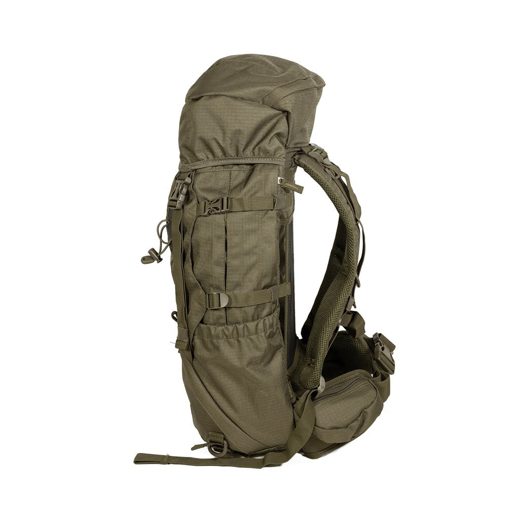 Mochila HIKING MEDIUM 35 l verde con refuerzo y sistema de espalda ventilado