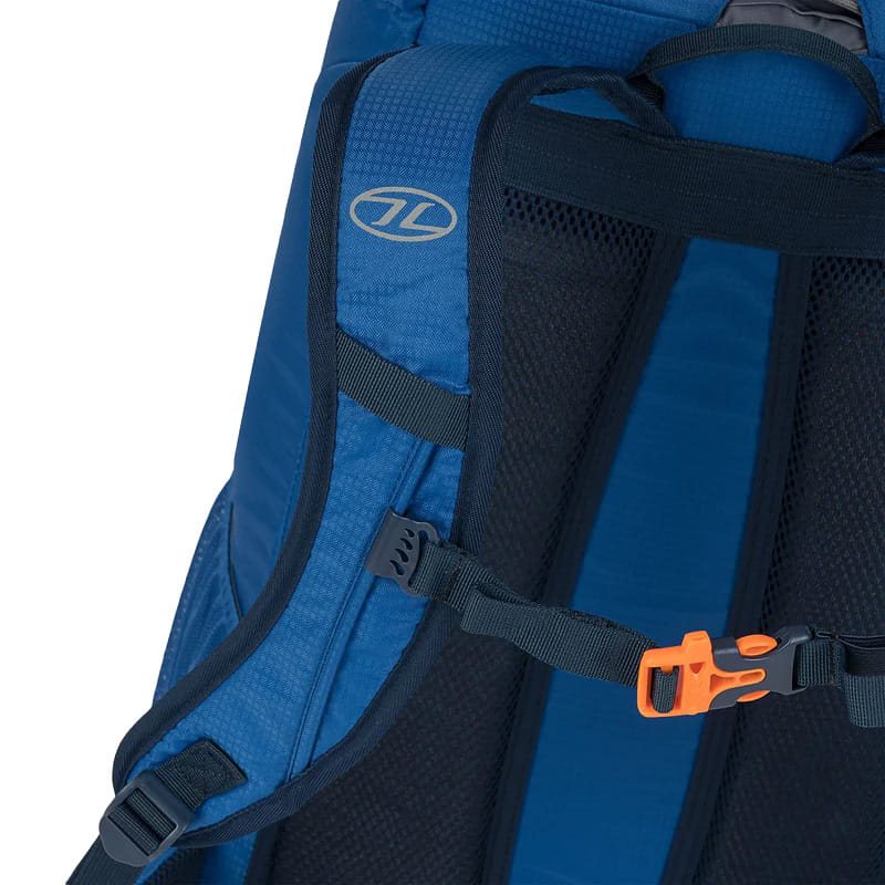 Mochila mujer TRAIL 40 L negra, duradera y repelente al agua
