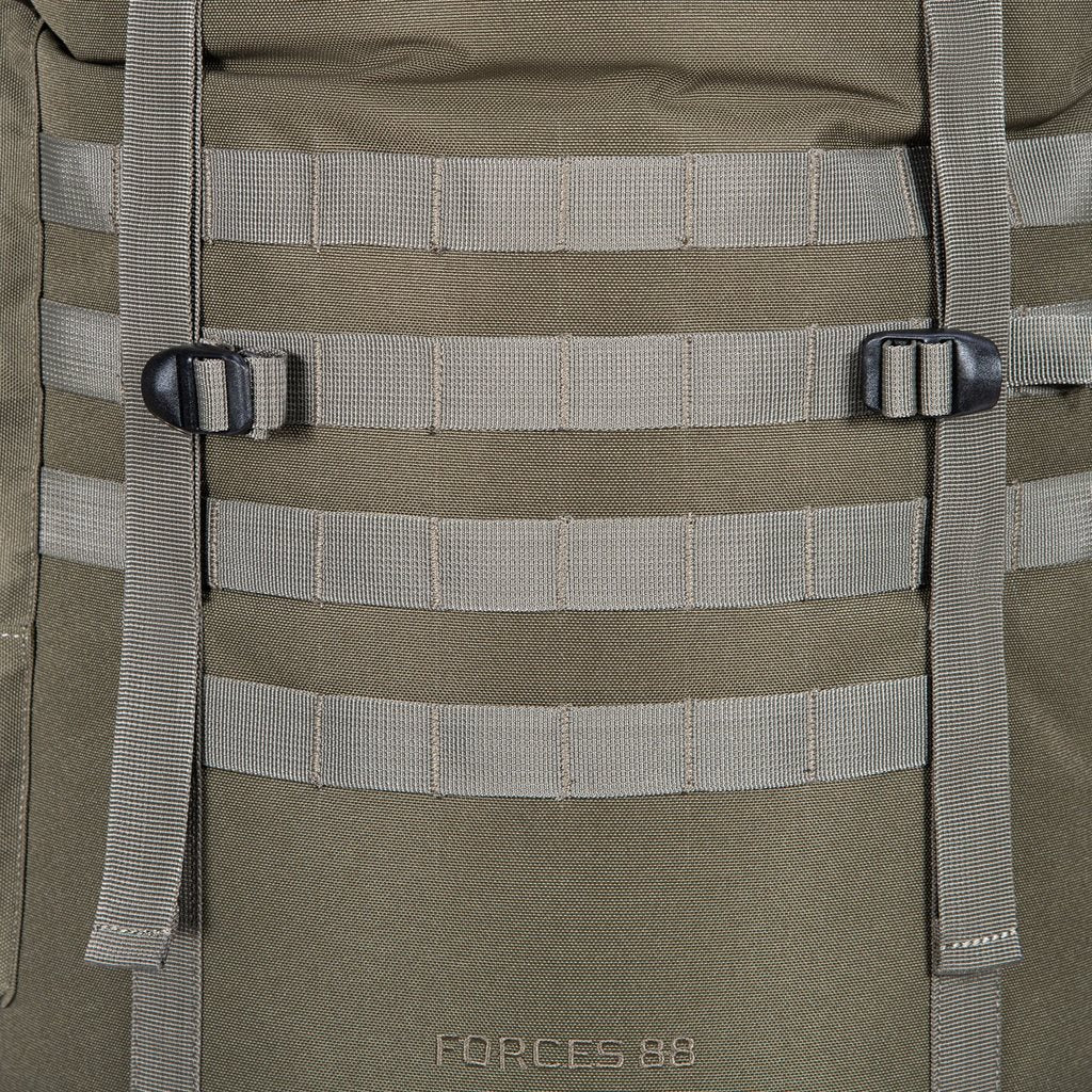 Mochila FORCES ELITE 88 L negra, ligera y resistente para uso tactico y outdoor