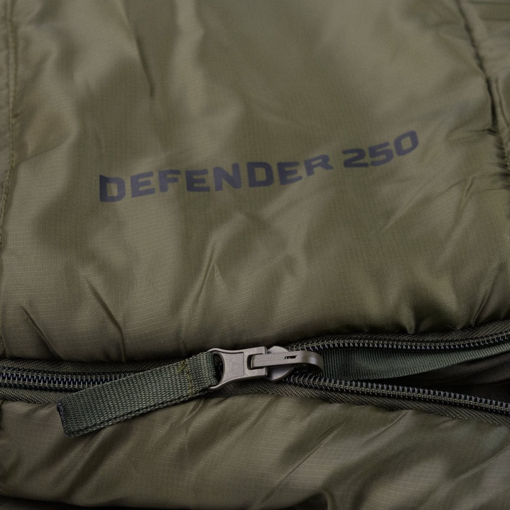 Saco de dormir DEFENDER 250 verde - imagen del producto