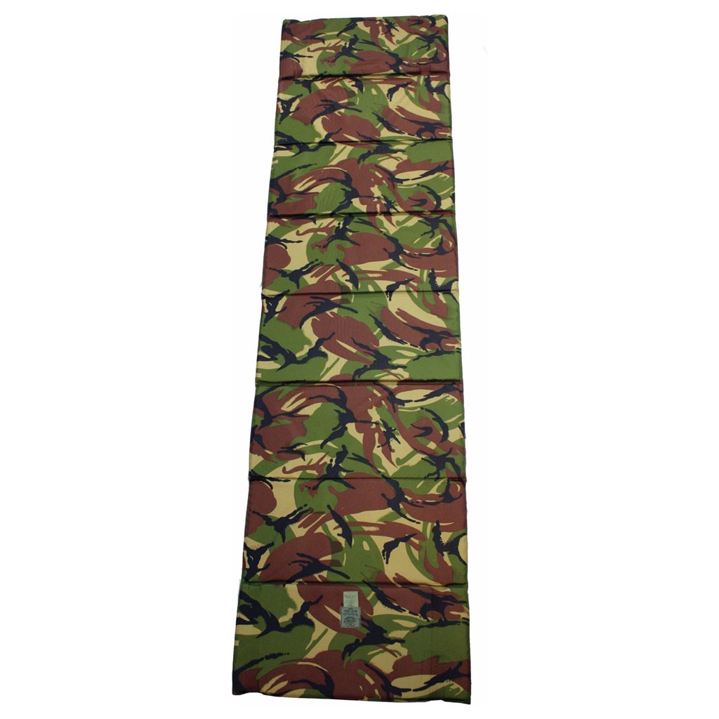 Colchoneta plegable Z MAT DPM de Pro-Force formada por 8 piezas doblada en cubo con correas elásticas