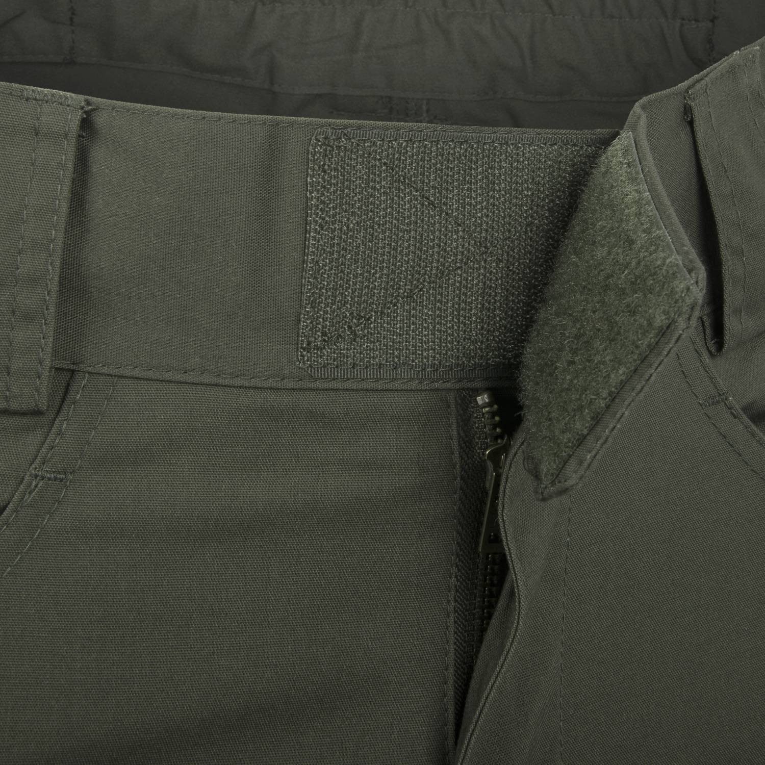 Pantalones GREYMAN TACTICAL DuraCanvas TAIGA de HELIKON-TEX, color taiga, con ocho bolsillos visibles