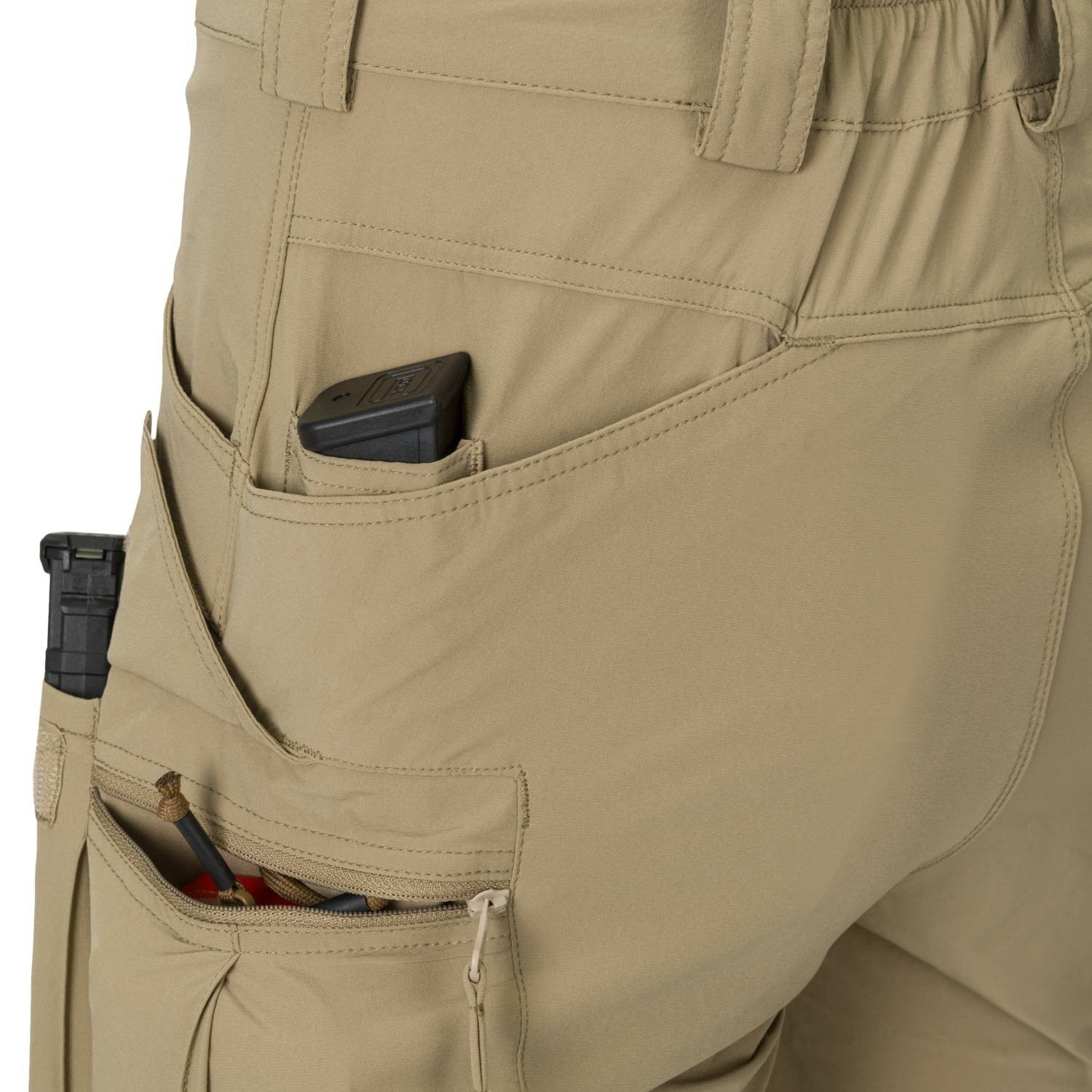 Bermudas OTS VersaStretch Lite negras, 8 bolsillos, diseño ligero para clima cálido