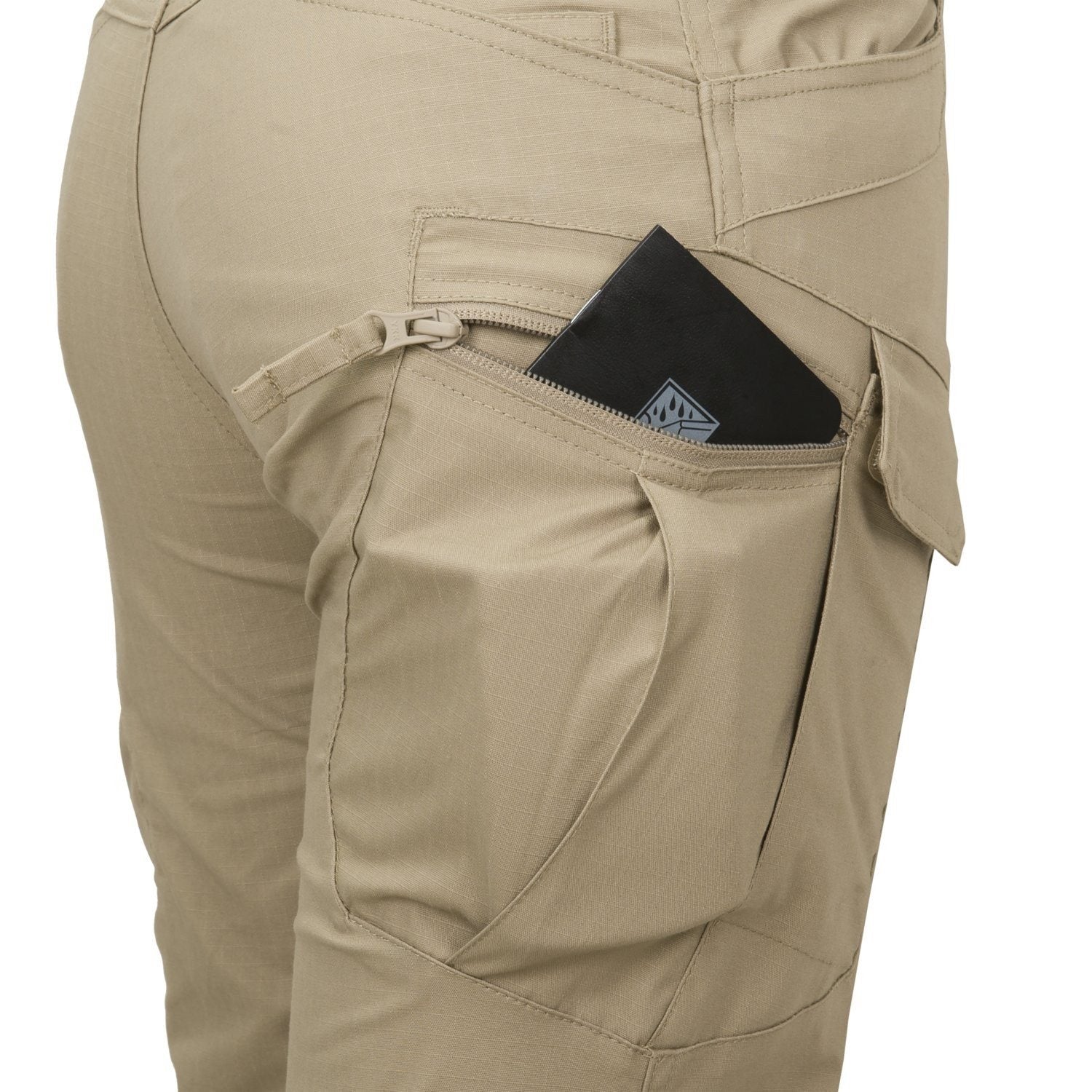 Pantalones tacticos UTP RESIZED rip-stop color khaki para mujer con multiples bolsillos y alojamientos para protectores de rodilla