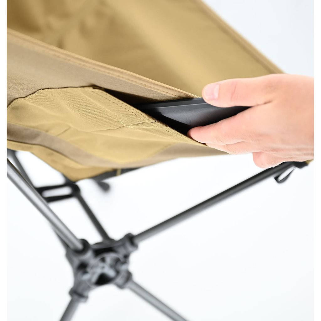 Silla Wildscape Mini plegable ligera en color negro, diseño compacto para camping