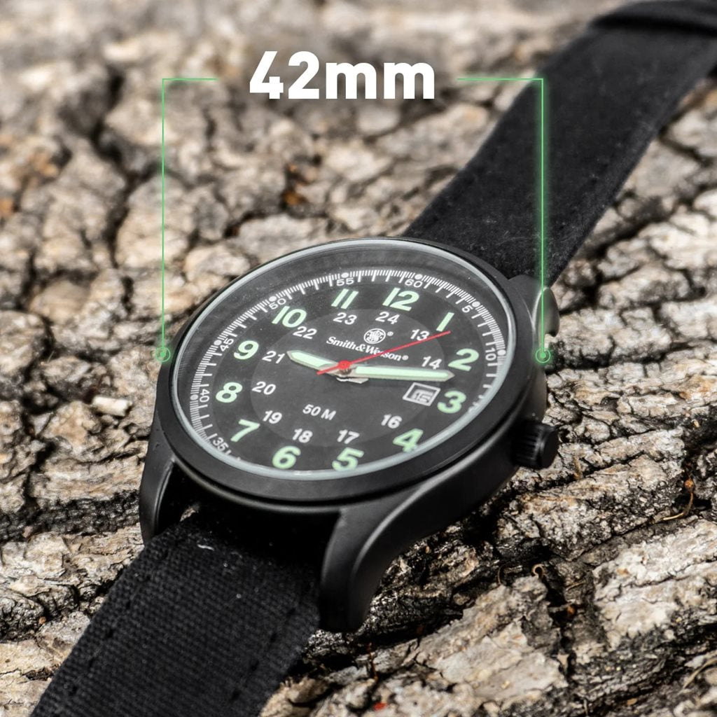 Imagen del reloj CADET mostrando caja y esfera