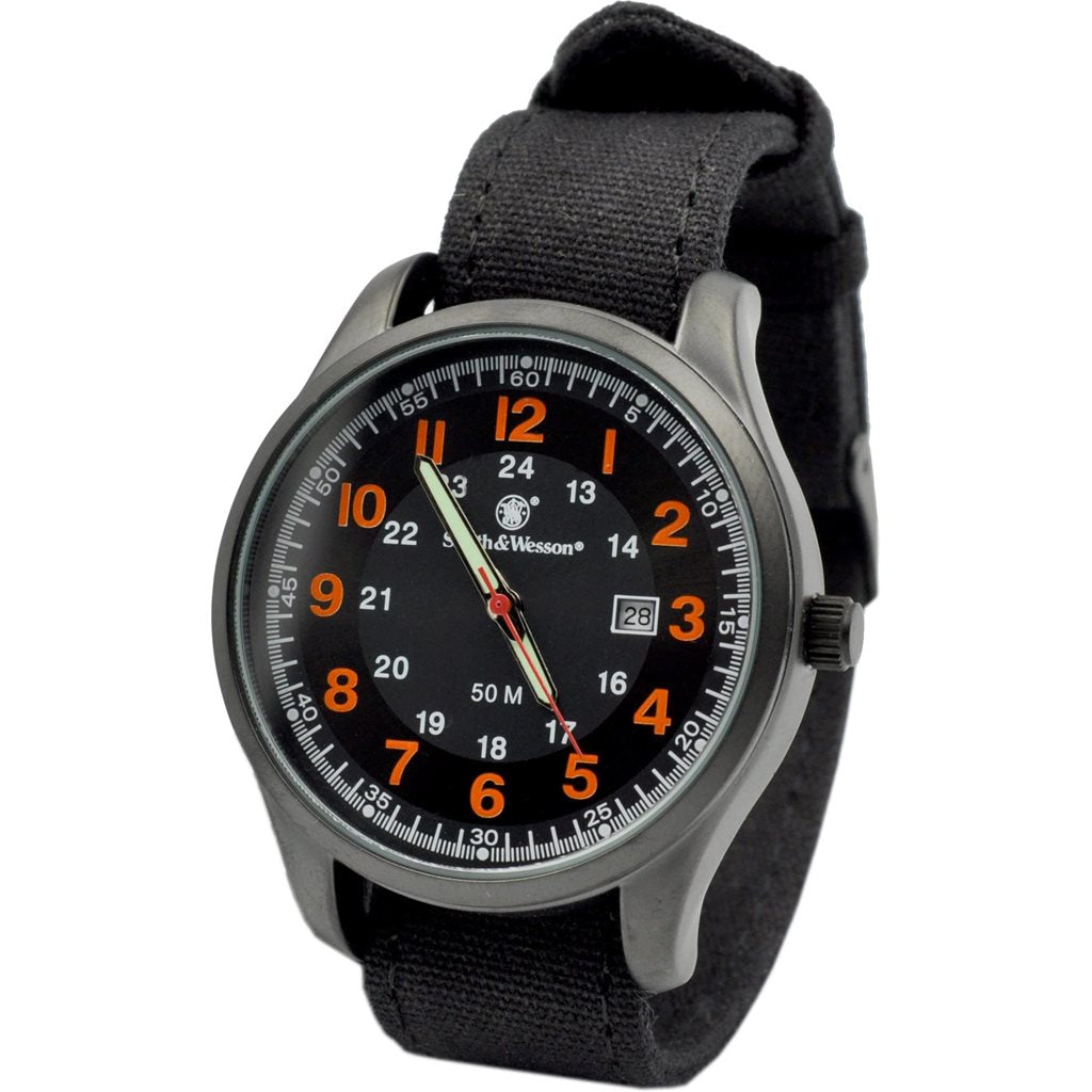 Imagen del reloj CADET mostrando caja y esfera
