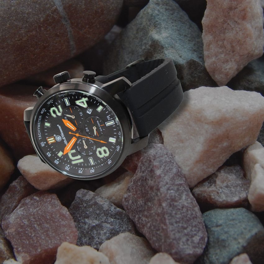 Reloj cronógrafo negro con correa de goma SWW-1500-BLK