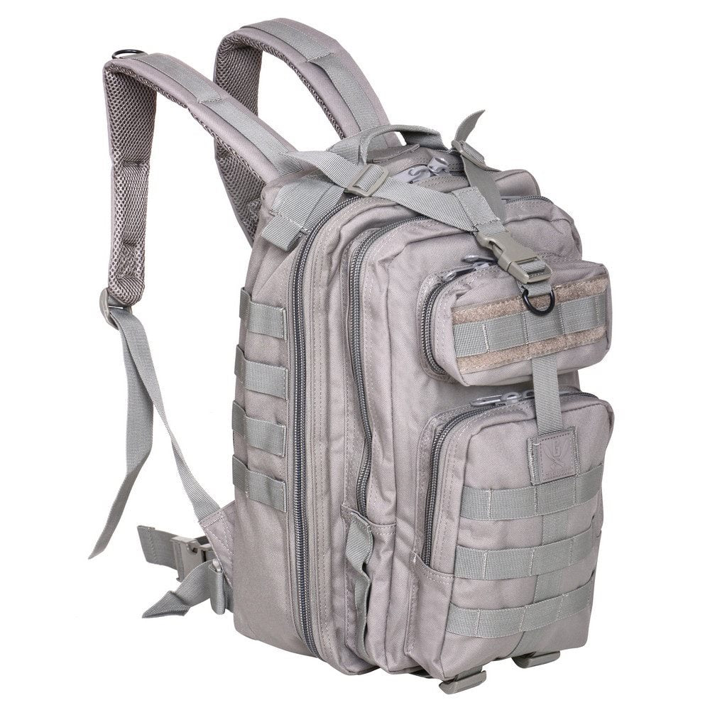 Mochila GURKHA ASSAULT pequeña negra de poliéster con revestimiento repelente al agua, sistema trasero cómodo y dos bolsillos frontales