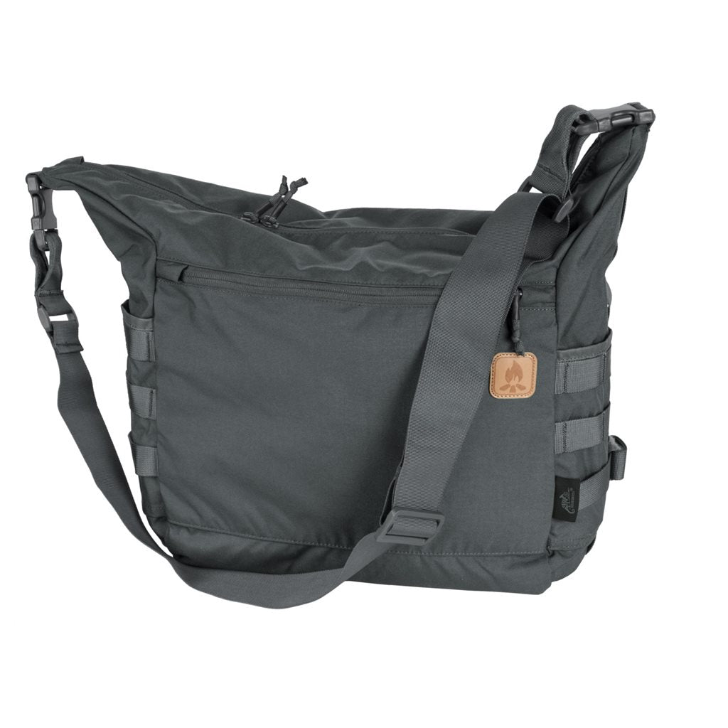 Bolsa BUSHCRAFT SATCHEL Cordura negra con correa de hombro y paneles PALS/MOLLE