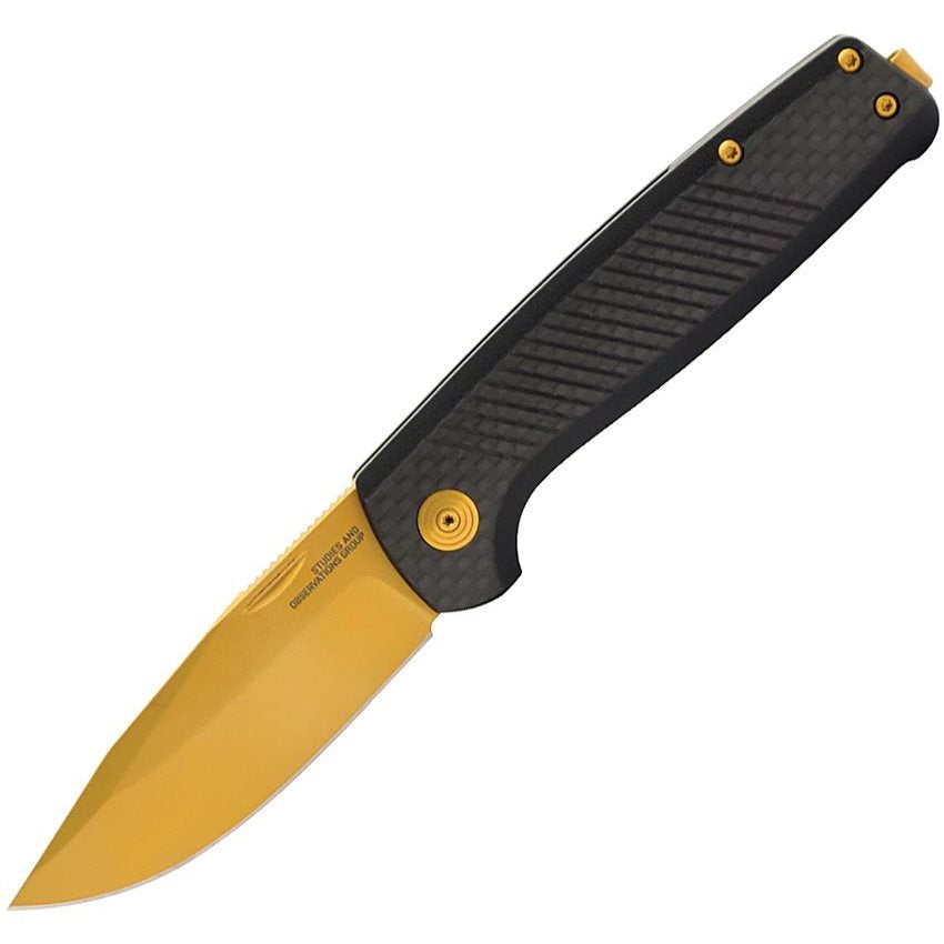 Navaja plegable TERMINUS SJ LTE con acabado carbono y dorado, hoja drop point en acero Cryo S35VN