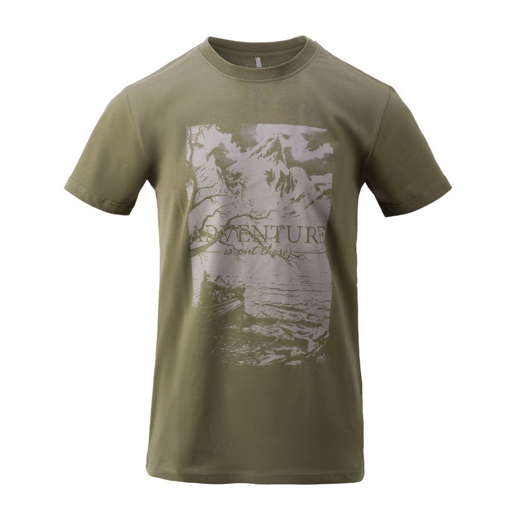 Camiseta ADVENTURE IS OUT THERE de algodón, corte clásico y manga corta