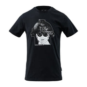 Camiseta negra con logo DIRECT ACTION y mujer con casco y visión nocturna