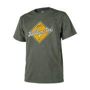 Camiseta verde de algodón ROAD SIGN con logo HELIKON-TEX sobre fondo amarillo