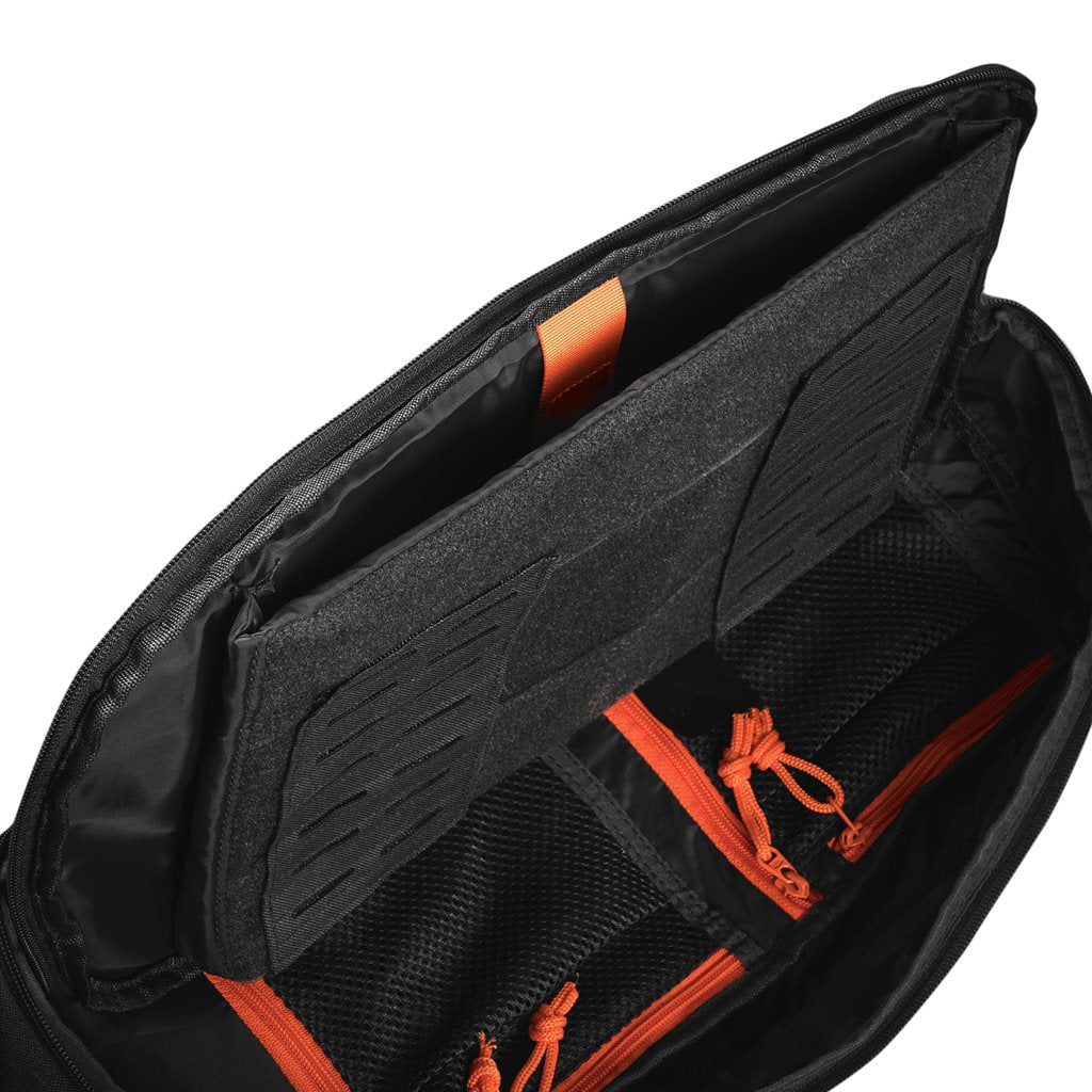Mochila bandolera STOIRM GEARSLINGER 12 L verde con hebillas Duraflex y cremallera YKK
