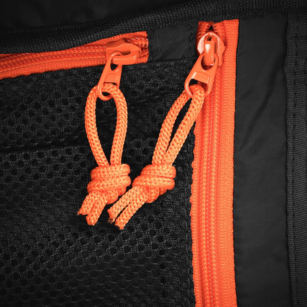 Mochila bandolera STOIRM GEARSLINGER 12 L verde con hebillas Duraflex y cremallera YKK