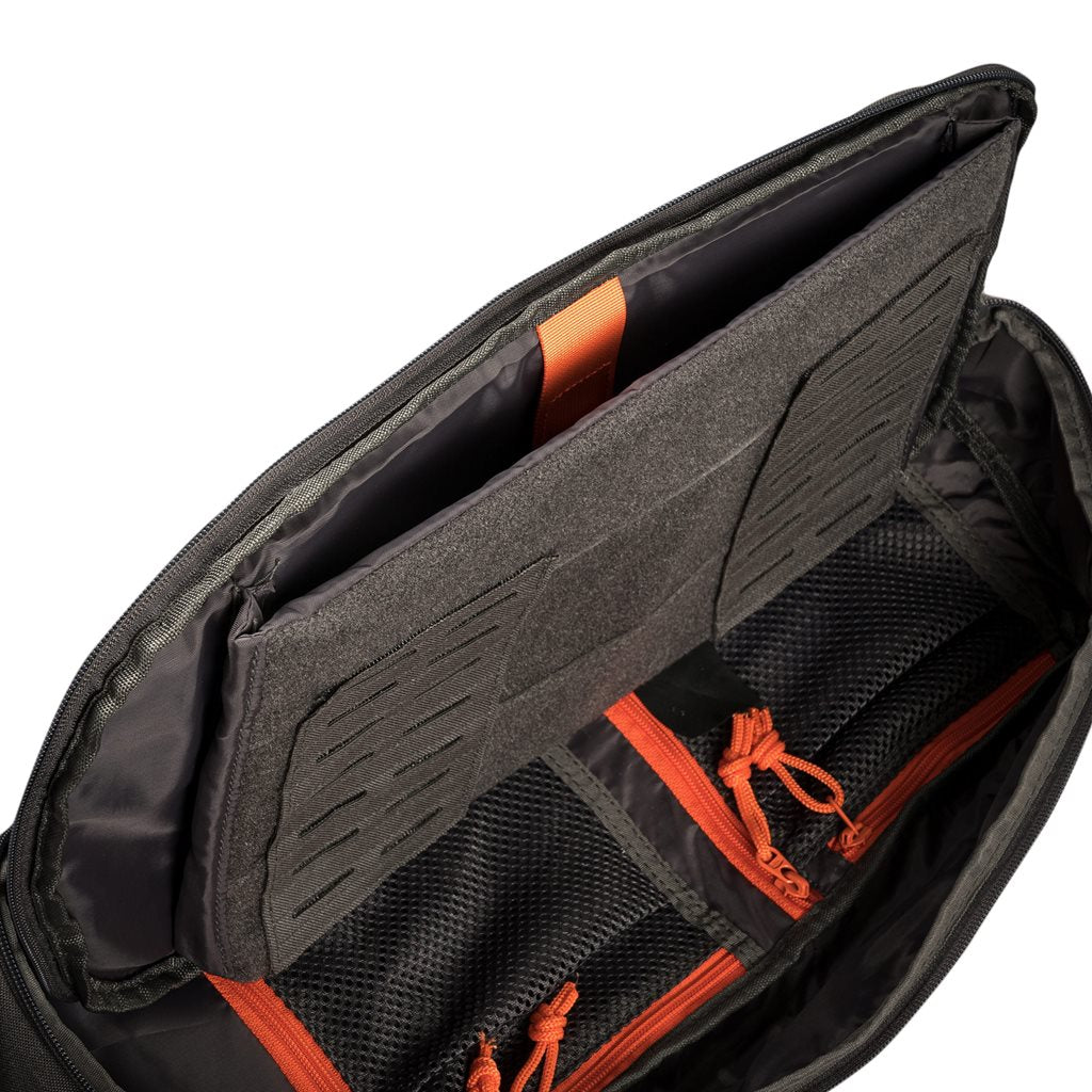Mochila bandolera STOIRM GEARSLINGER 12 L verde con hebillas Duraflex y cremallera YKK