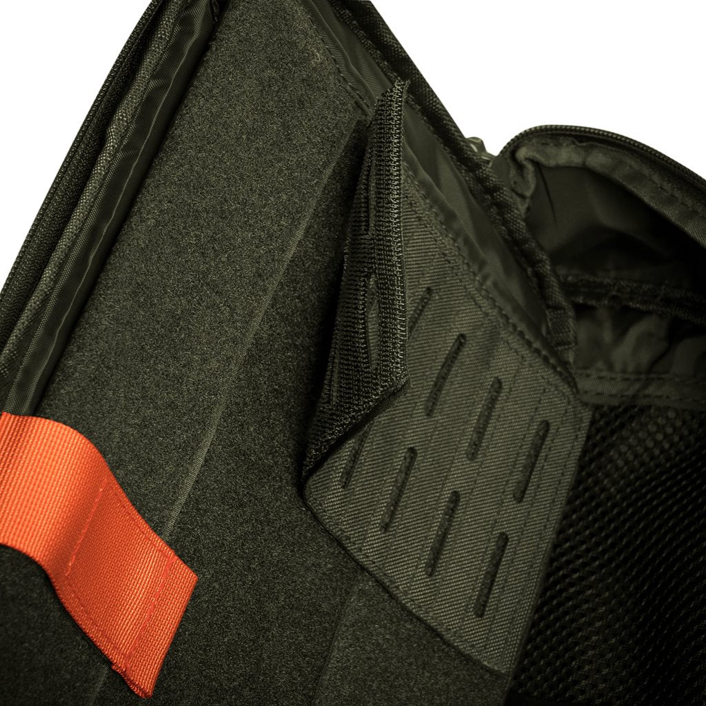 Mochila bandolera STOIRM GEARSLINGER 12 L verde con hebillas Duraflex y cremallera YKK