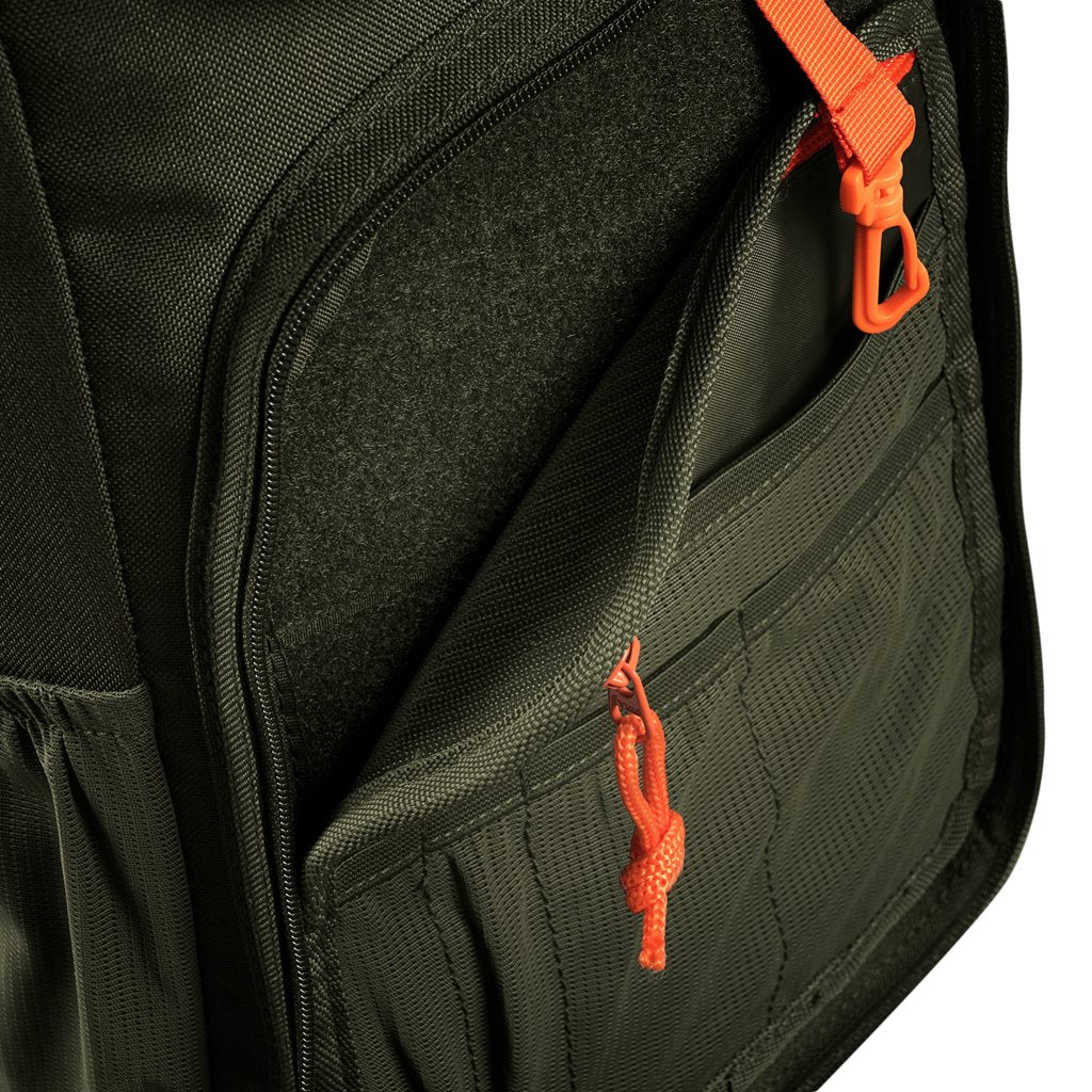 Mochila bandolera STOIRM GEARSLINGER 12 L verde con hebillas Duraflex y cremallera YKK