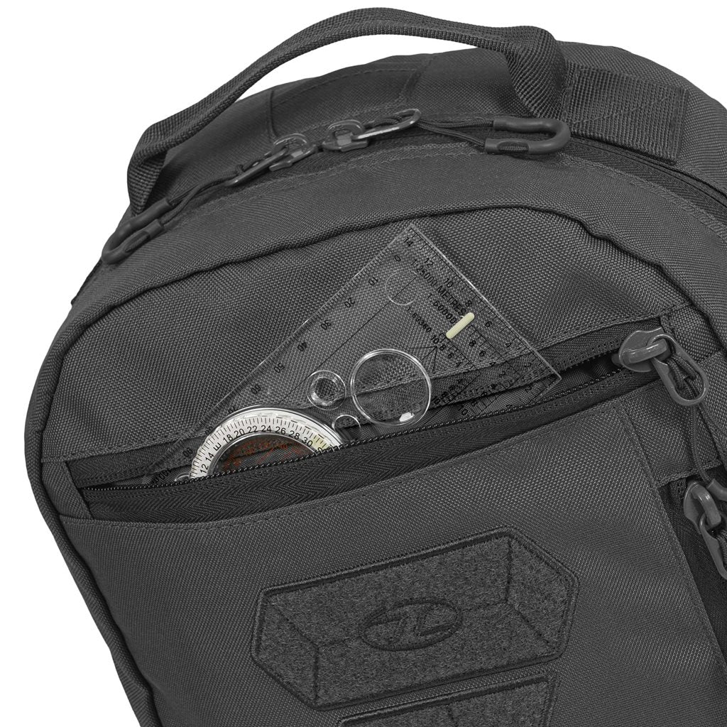 Mochila bandolera SCORPION GEARSLINGER negra Highlander