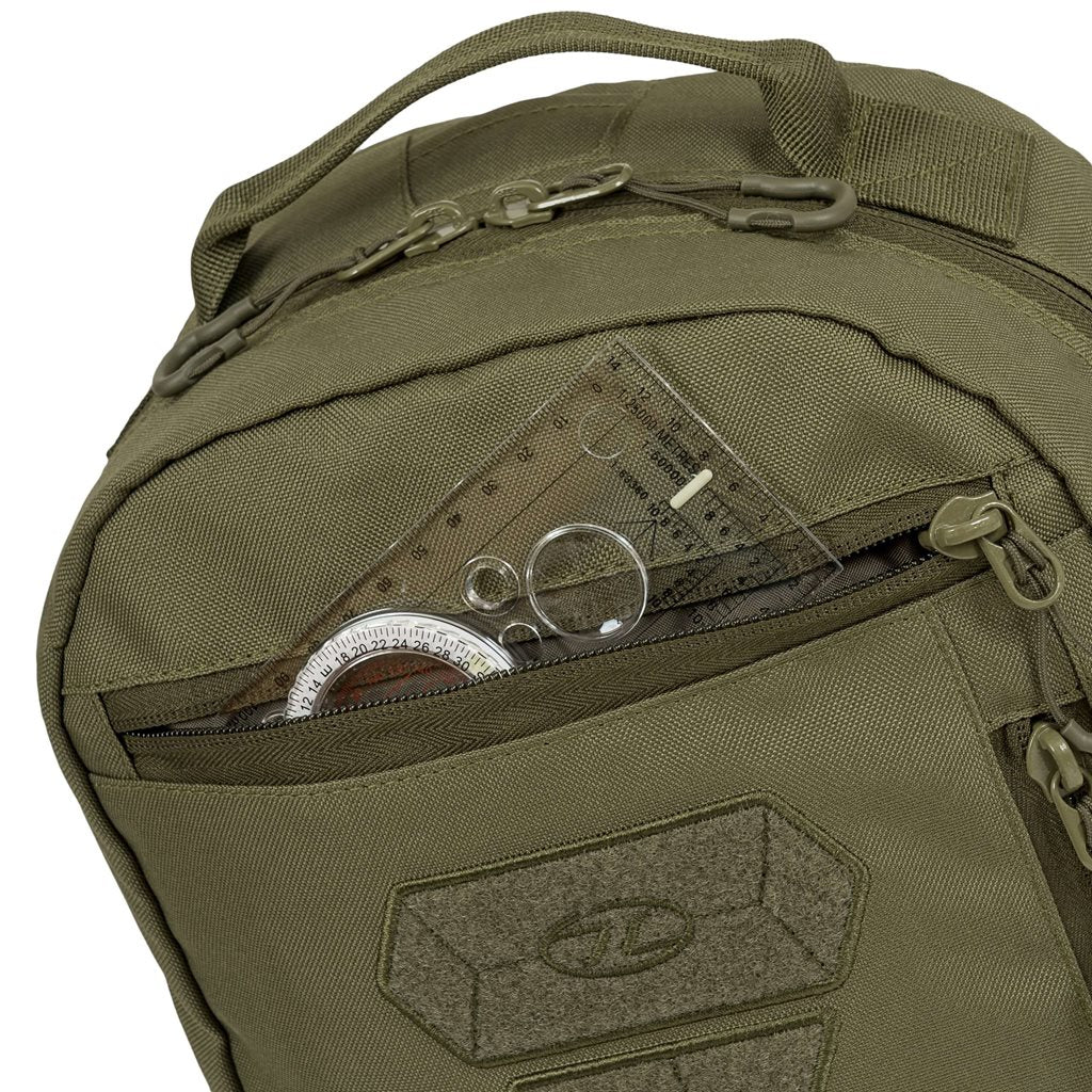 Mochila bandolera SCORPION GEARSLINGER negra Highlander