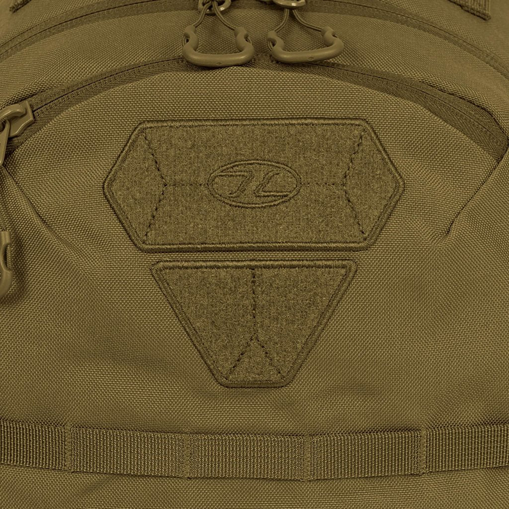 Mochila EAGLE 1 20 L negra Highlander, 600D XTP con revestimiento poliuretano, sistema trasero y anclajes MOLLE/PALS