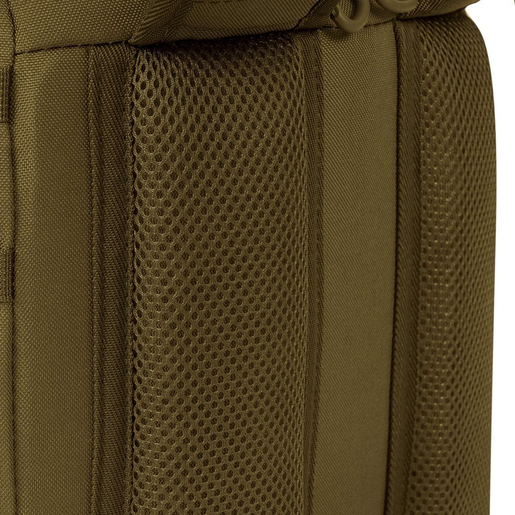 Mochila Highlander EAGLE 2 30L negra, vista frontal