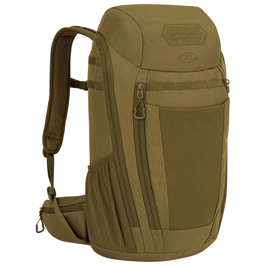 Mochila Highlander EAGLE 2 30L negra, vista frontal