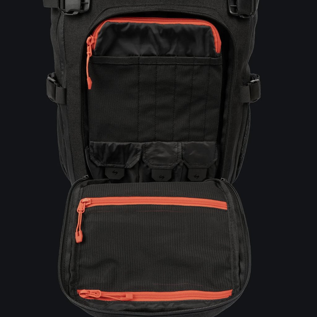 Mochila STOIRM Gen2 25 L negra con apertura clamshell
