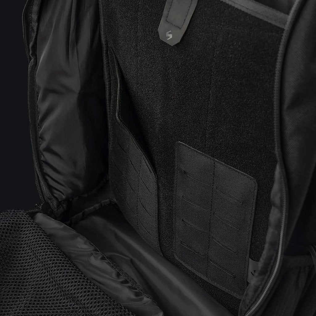 Mochila STOIRM 40 L GEN2 negra con apertura tipo concha