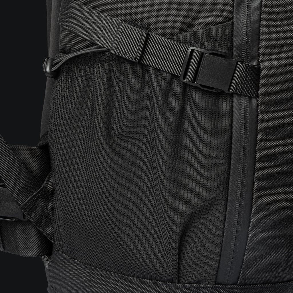 Mochila STOIRM 40 L GEN2 negra con apertura tipo concha