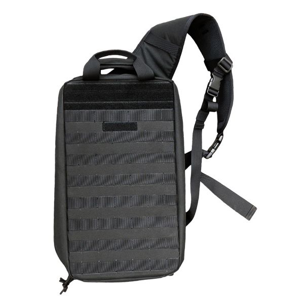 Mochila táctica UTB-01 negra vista delantera con diseño táctico y dimensiones aproximadas