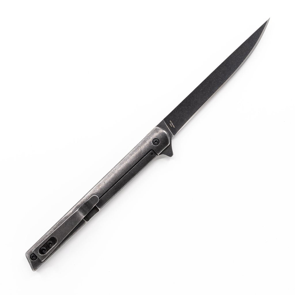 Navaja plegable OCCAM'S RAZOR con hoja estrecha y recubrimiento negro, cachas de acero