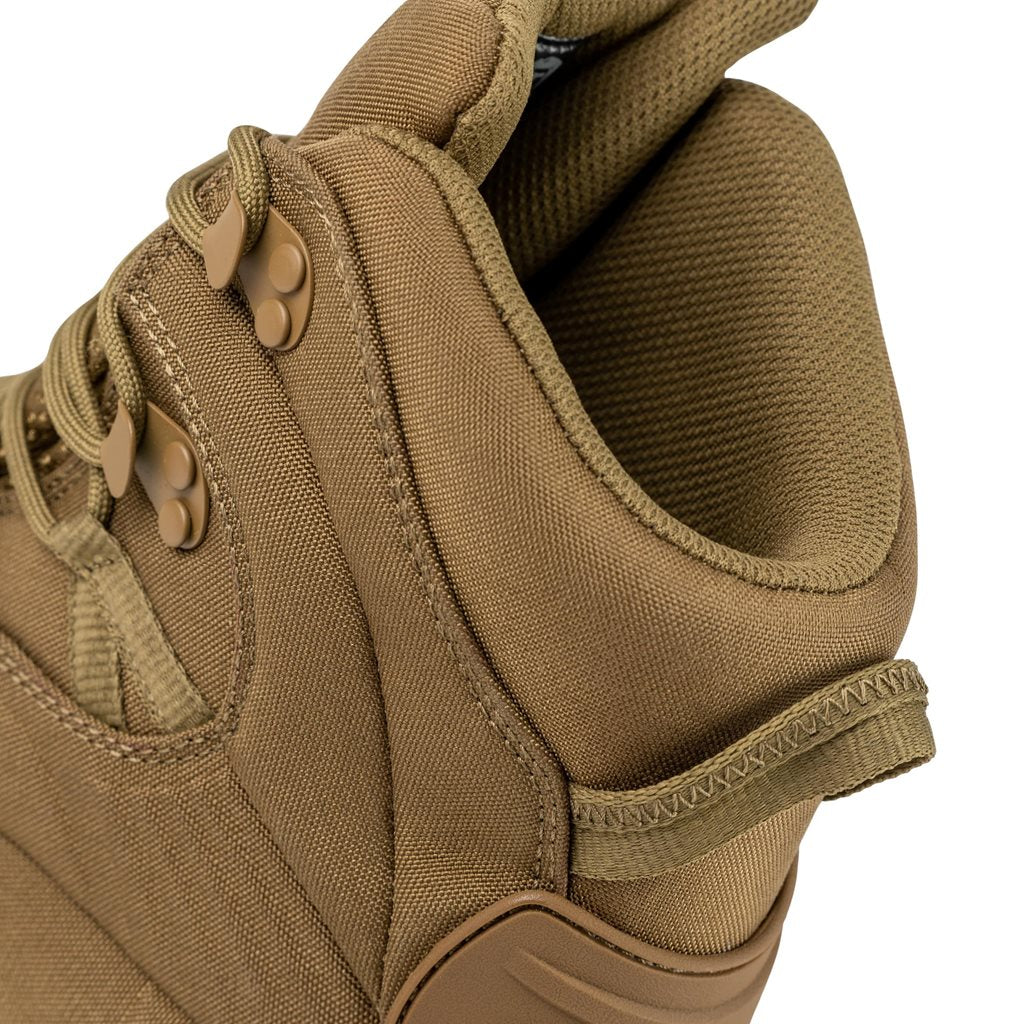Botas tácticas VENOM COYOTE con empeine de Cordura y suela antideslizante