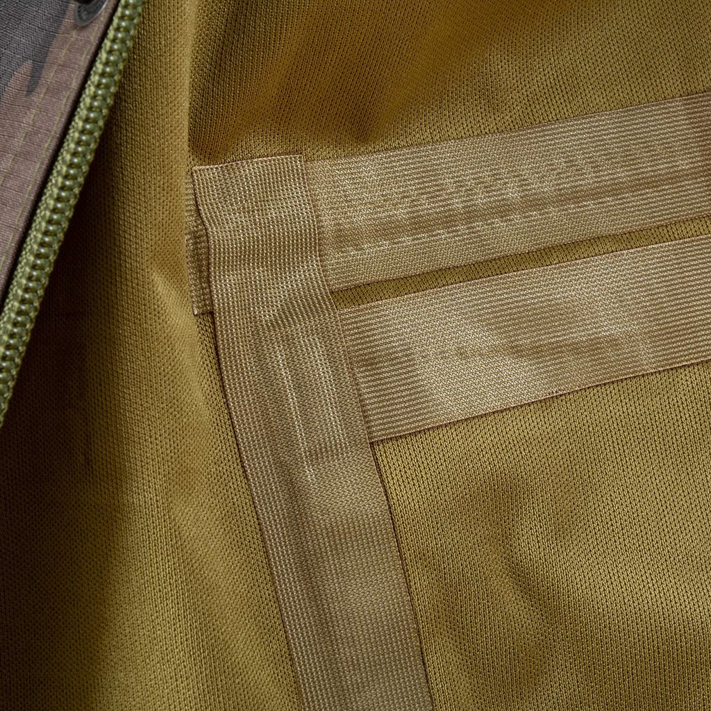 Chaqueta TEMPEST impermeable DPM en tejido Ab-Tex trilaminado, con capucha