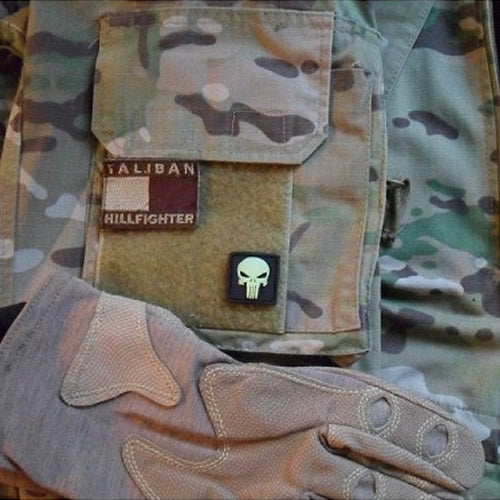Parche plástico PUNISHER con calavera, fosforescente, aprox. 3 x 3 cm